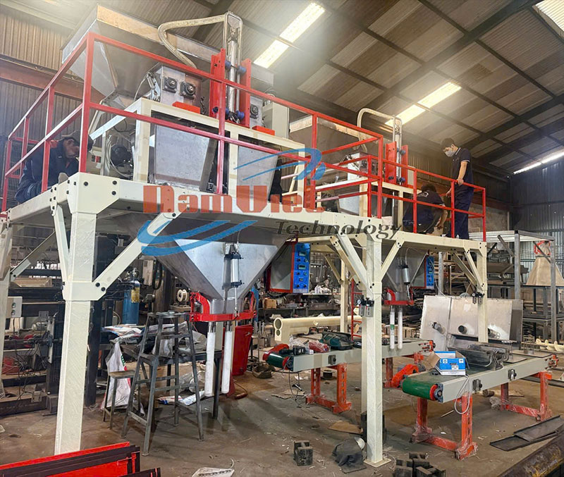 Máy đóng bao tinh bột sắn – năng suất 250 bao/giờ.