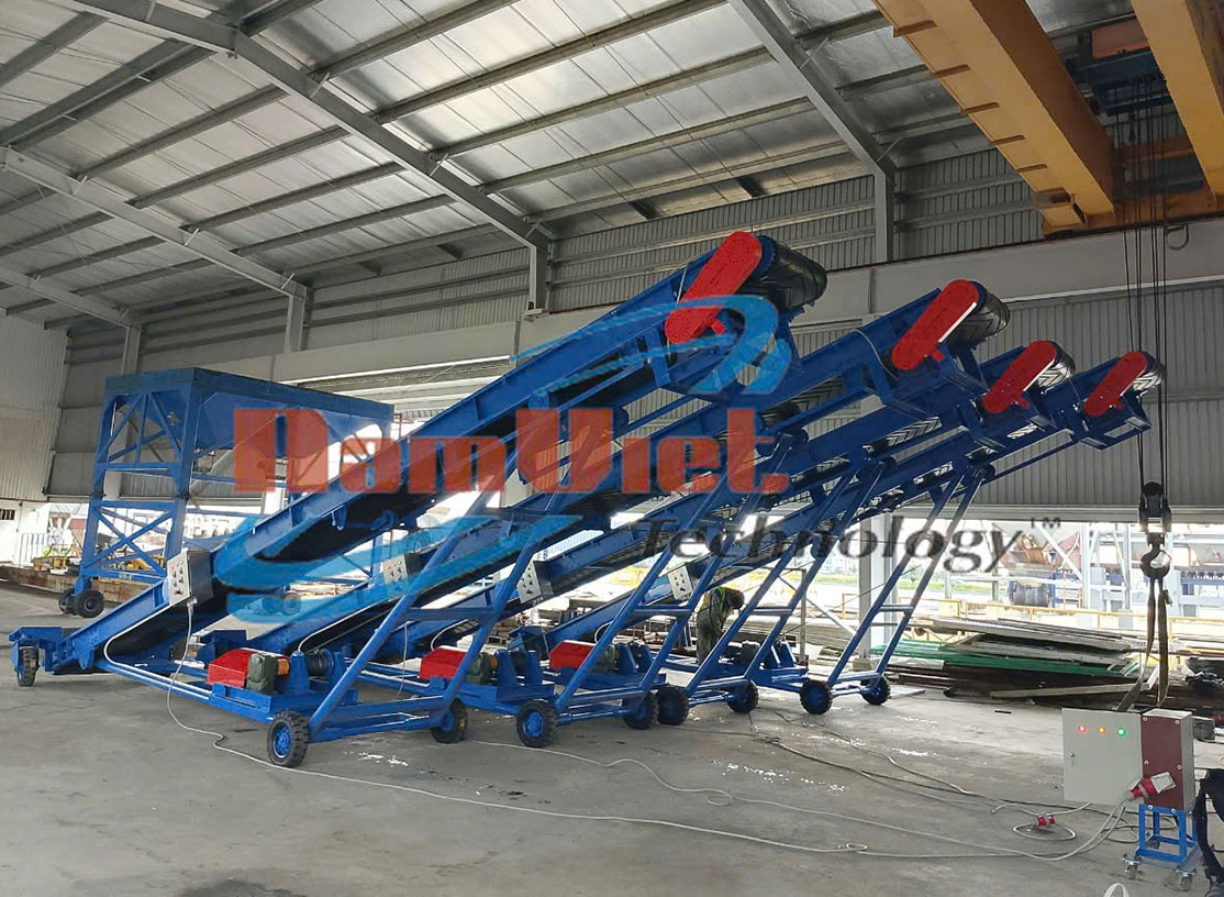 băng tải nâng hạ
