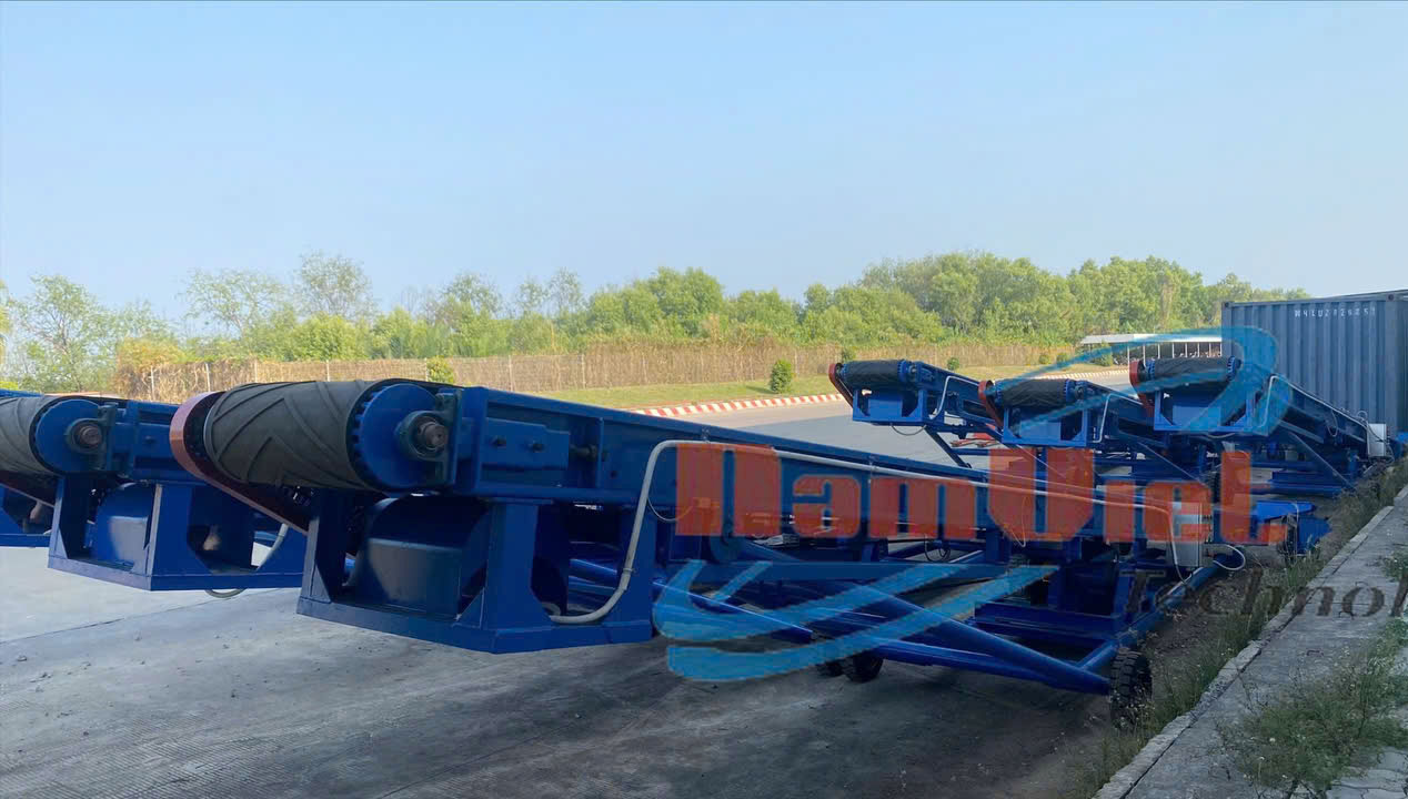 băng tải nâng hàng hóa