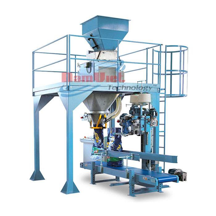 Máy đóng gói gạo 10-25-50kg với hệ thống khâu túi tự động.