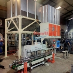 Cân đóng gói gạo 1–10kg năng suất 900 bao/giờ.