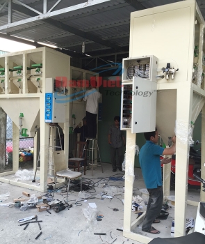 Máy đóng bao hạt giống 3 phễu cân