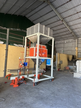 Cân đóng bao phân bón hữu cơ dạng viên nén