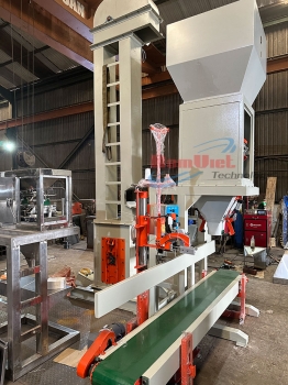 Máy đóng bao cám viên tự động phần cấp bao.