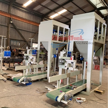 Máy đóng bao thức ăn thú cưng dạng viên 3 phễu cân.