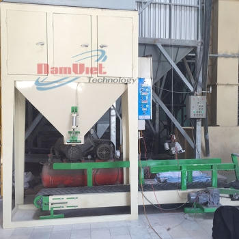 Máy đóng bao hạt ngô 3 phễu cân